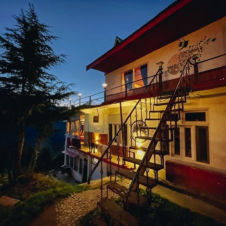 Firgun Chapter Shoja Hostel Exterior foto